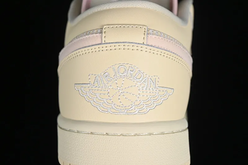 All Categories Air Jordan Jordan Series Basketball Shoes Air Jordan 1 Low Air Jordan 1 Low AJ1 Joe 1 Khaki Pink Low-top Cultural Basketball Shoes FQ1925-100